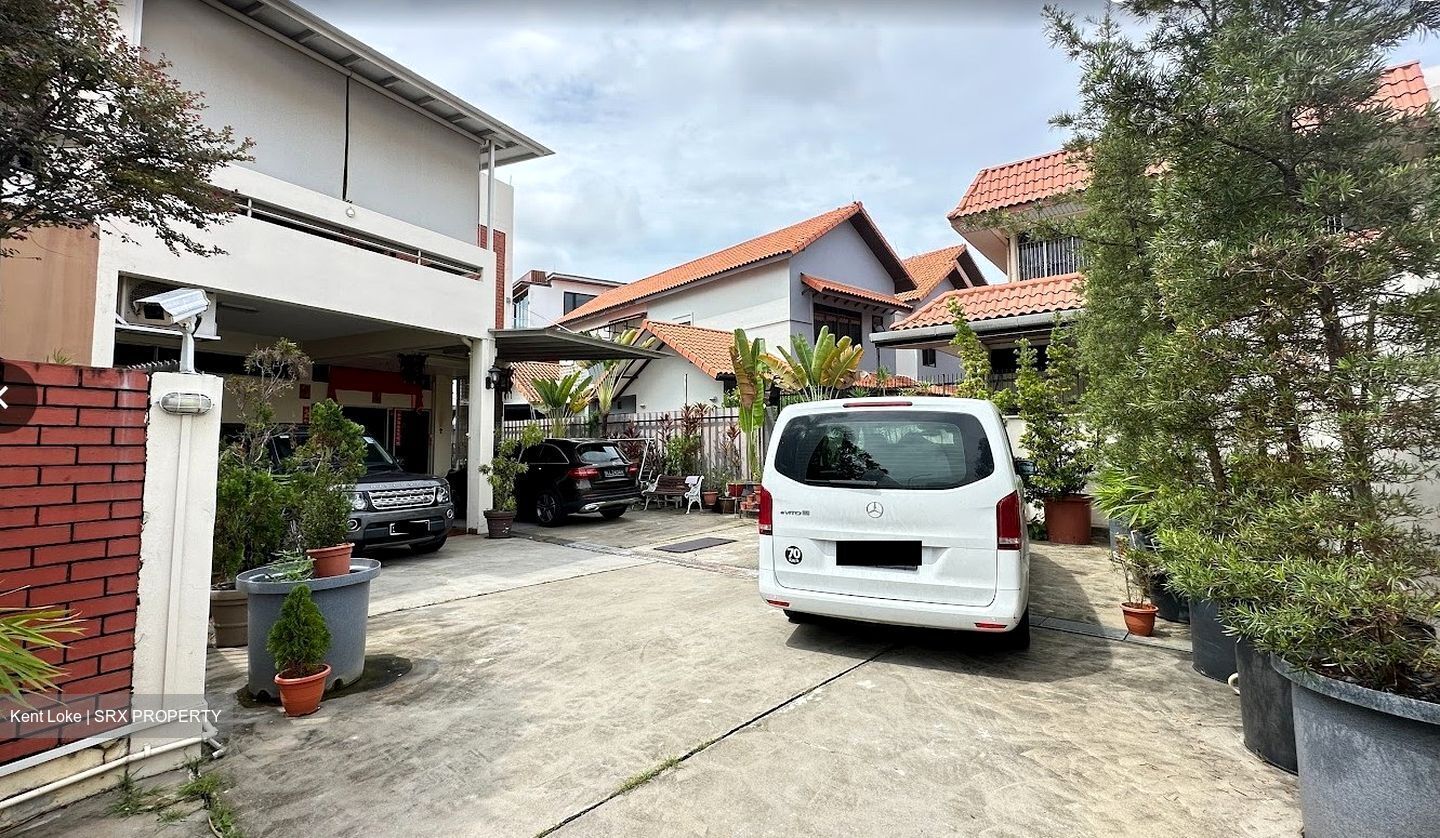 Jalan Sikudangan (D13), Semi-Detached #502999541